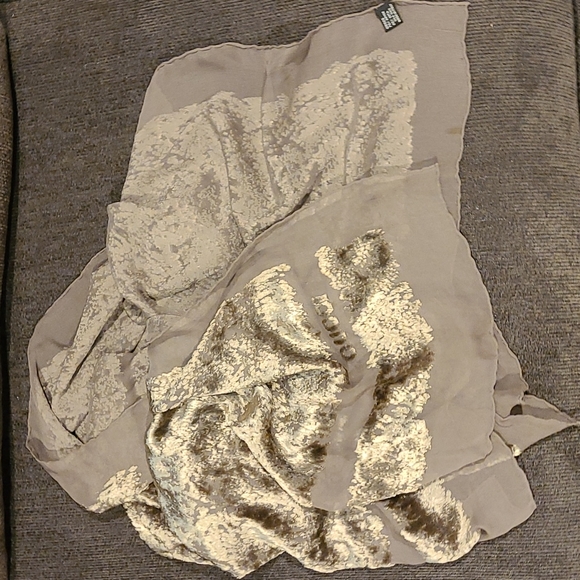 GUCCI Woven Devoré Scarf - Picture 6 of 7